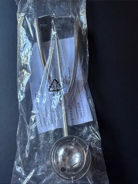 Pampered Chef Silver Stainless Steel - Medium Scoop